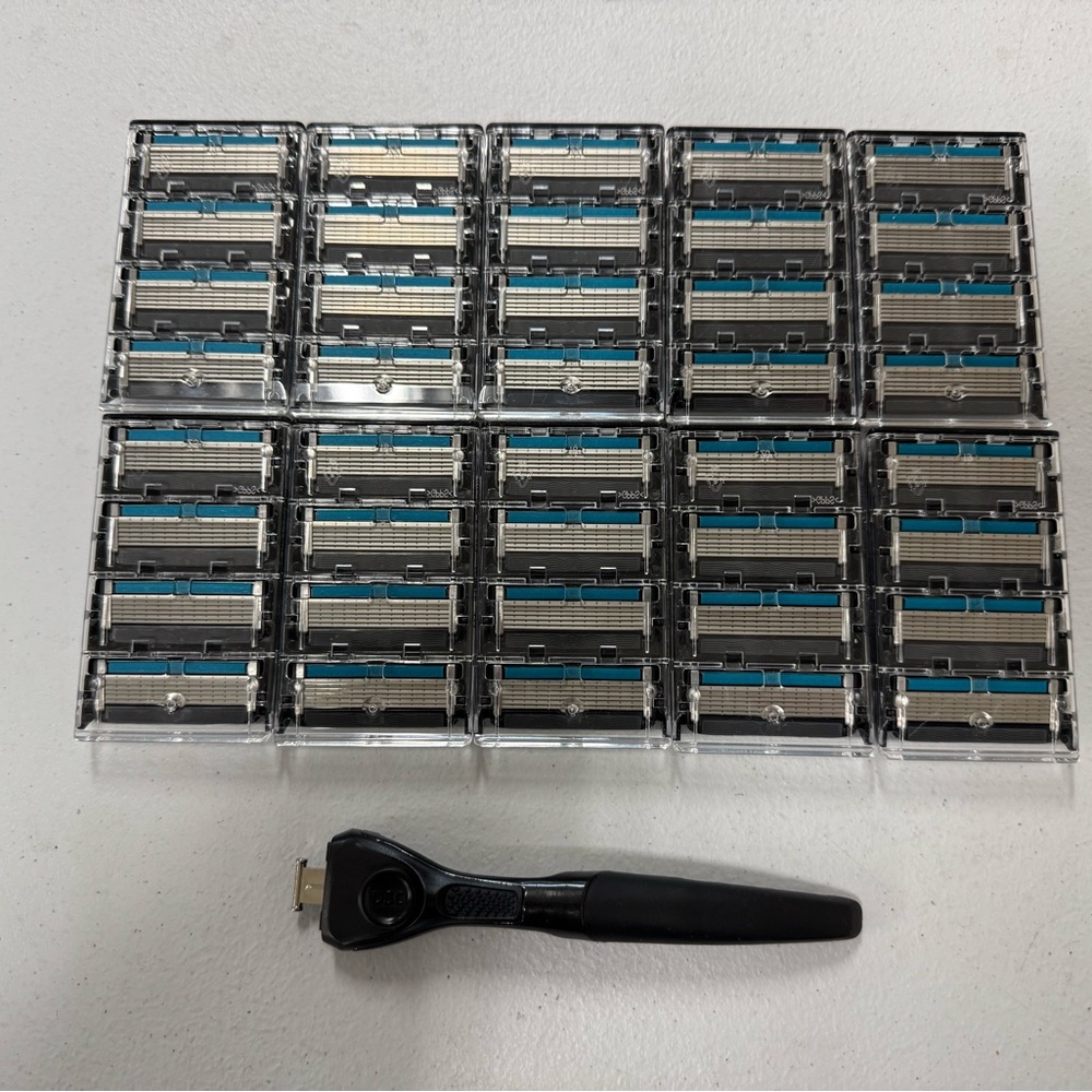 40 New 6 Blade Dollar Shave Club Razors & High End Handle